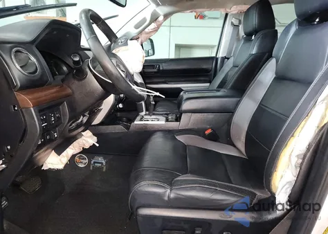 2020 Toyota Tundra Crewmax Limited z USA, uszkodzony, nr VIN 5TFHY5F13LX901013